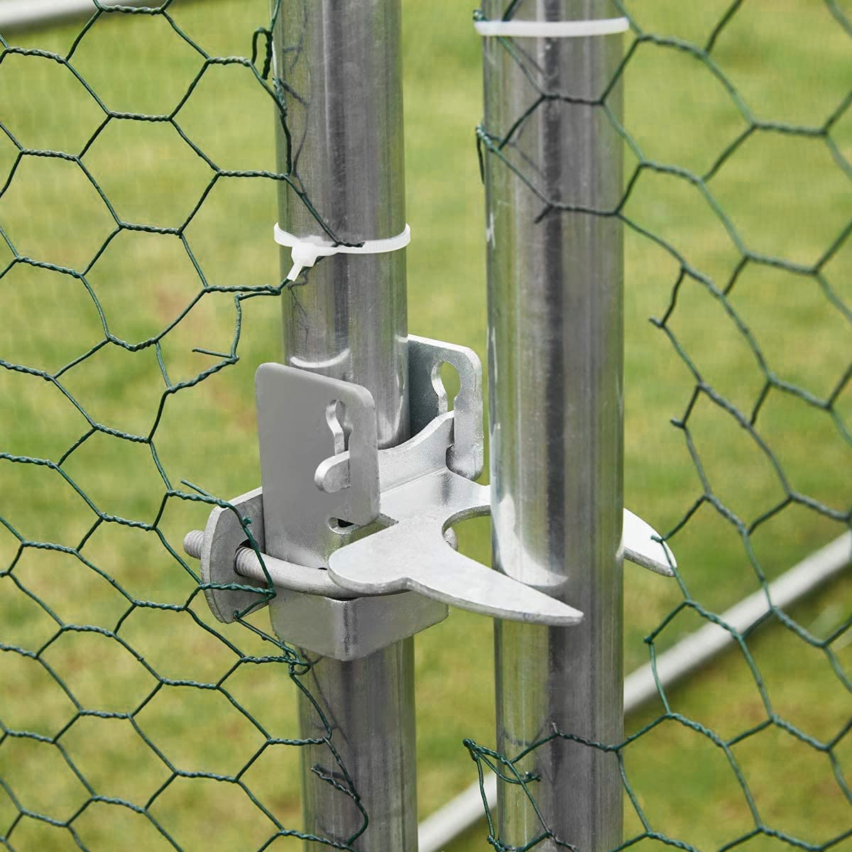 YODOLLA 5.7 m Large Dome Walk-in Metal Chicken Cage